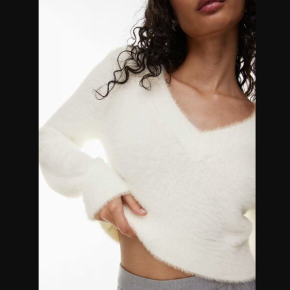 Aritzia Sunday Best Kitten V-Neck Sweater | Black | Size M - Picture 6 of 12